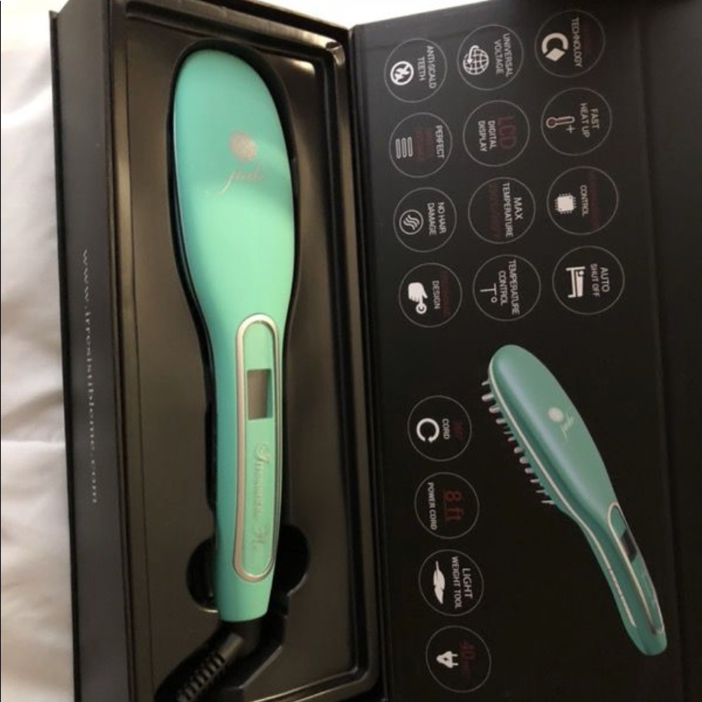 Teal hair straightening brush! Used once!